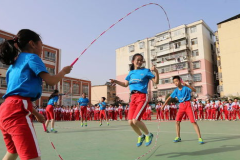 娱乐吃瓜酱花样跳绳,娱乐吃瓜酱演绎运动与趣味并存