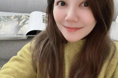 明星吃瓜大s小s娱乐圈,大S小S姐妹花娱乐圈吃瓜大揭秘